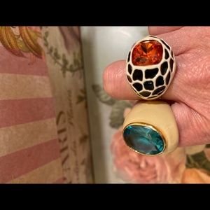 Set of 2 Costume Jewel Rings